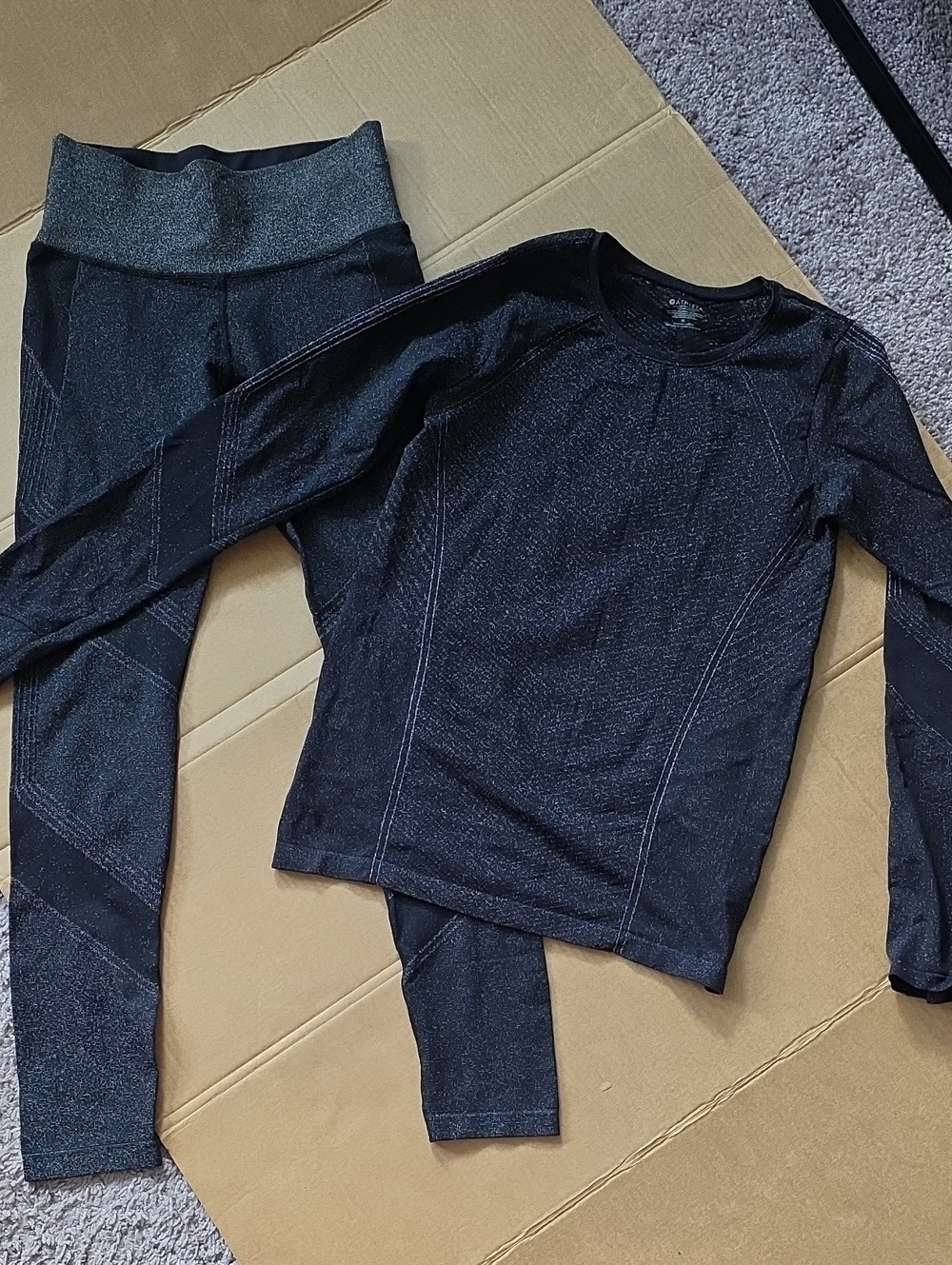 Athleta metallic black/gold Flurry shine base layer top & leggings-M